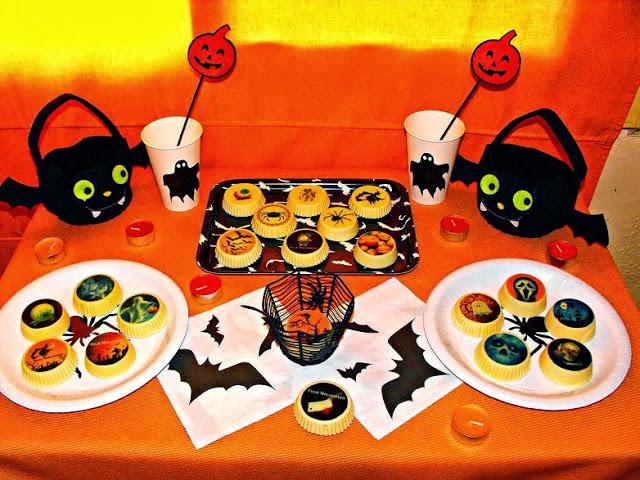 Oreos bañadas en chocolate blanco y decoradas con chocotransfer para Halloween Oreos bañadas en chocolate blanco y decoradas con chocotransfer para Halloween