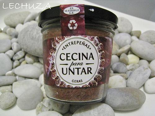 BROCHETAS DE CECINA DE LEÓN Y QUESO DE CABRA CON MIGAS DE MAIZ IMG_9075