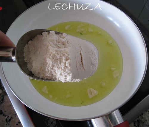 BROCHETAS DE CECINA DE LEÓN Y QUESO DE CABRA CON MIGAS DE MAIZ APERITIVO CECINA (13)