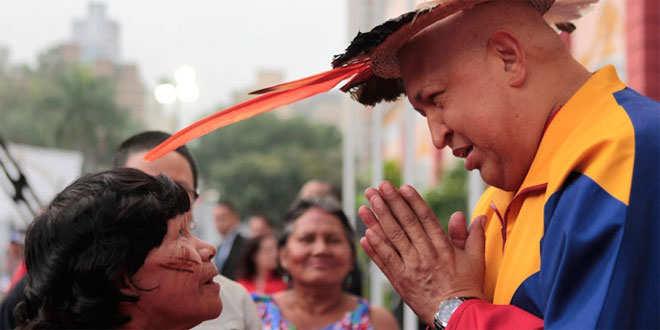 Maduro continúa con la brujería iniciada por Chávez Maduro continúa con la brujería iniciada por Chávez
