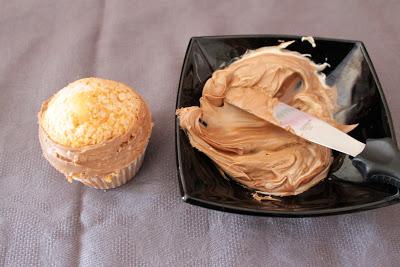 Como hacer un Cupcake Fantasma Como hacer un Cupcake Fantasma