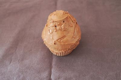 Como hacer un Cupcake Fantasma Como hacer un Cupcake Fantasma