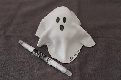 Como hacer un Cupcake Fantasma Como hacer un Cupcake Fantasma