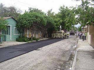 En 9 Líneas: Neiba reclama reinicio asfaltado.