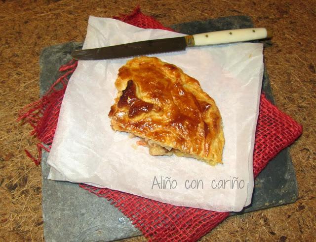 EMPANADA DE HOJALDRE CON LOMO ADOBADO Y MANZANA