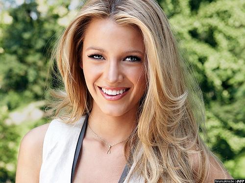 blake-lively-blake-lively-2125657-1024-768