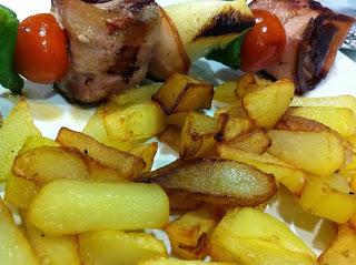 Brocheta de secreto ibérico con salsa de mostaza a la miel Con esta receta participo en el concurso TUBROCHETA by Glo organizado por Tubrocheta.com y Glo de Cocinar con amigos Brocheta de secreto ibérico con salsa de mostaza a la miel Con esta receta participo en el concurso TUBROCHETA by Glo organizado por Tubrocheta.com y Glo de Cocinar con amigos