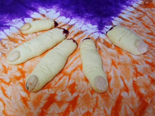 DEDOS DE BRUJA DEDOS DE BRUJA