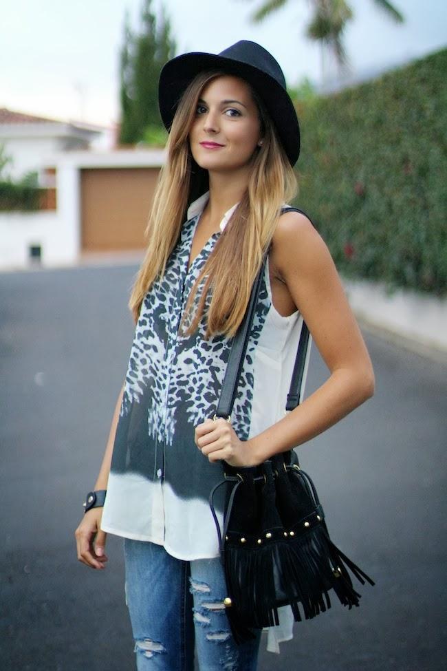 Ripped jeans and leopard Ripped jeans and leopard