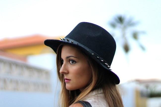 Ripped jeans and leopard Ripped jeans and leopard