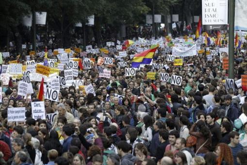 'Menos asesores y más profesores'