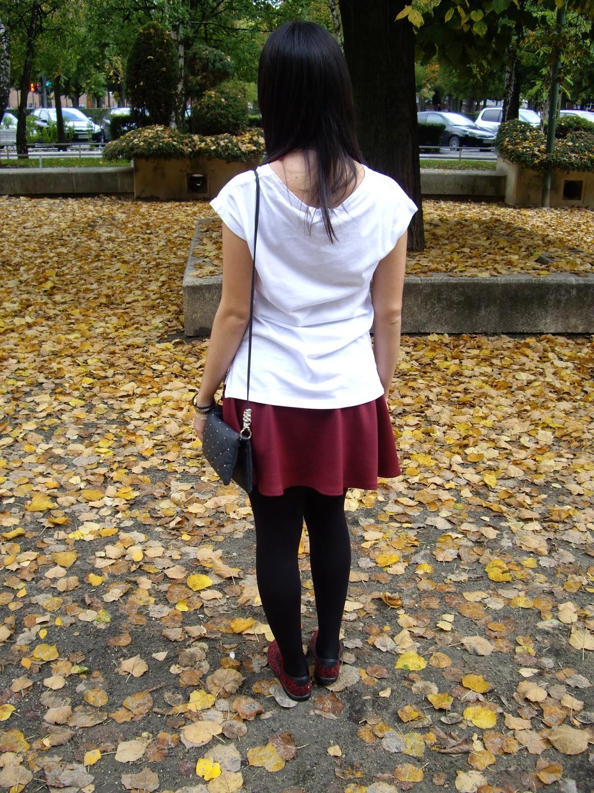 Look otoñal: color burdeos y mi cuello de Pares Nones!!!! Look otoñal: color burdeos y mi cuello de Pares Nones!!!!