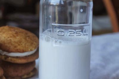 Whoopie pies de calabaza rellenos de crema de vainilla - Cakes a medida Whoopie pies de calabaza rellenos de crema de vainilla