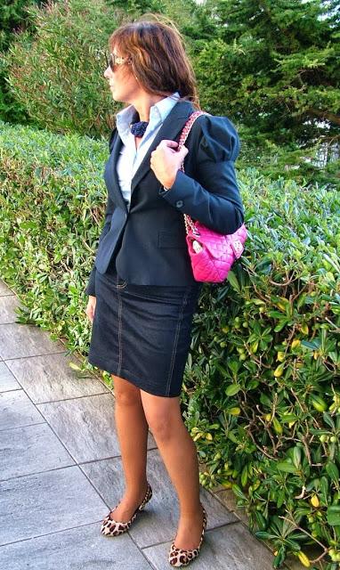 MIS LOOKS - FALDA LÁPIZ VAQUERA Y BLAZIER MIS LOOKS - FALDA LÁPIZ VAQUERA Y BLAZIER