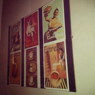 DIY: Cuadros con postales DIY: Cuadros con postales