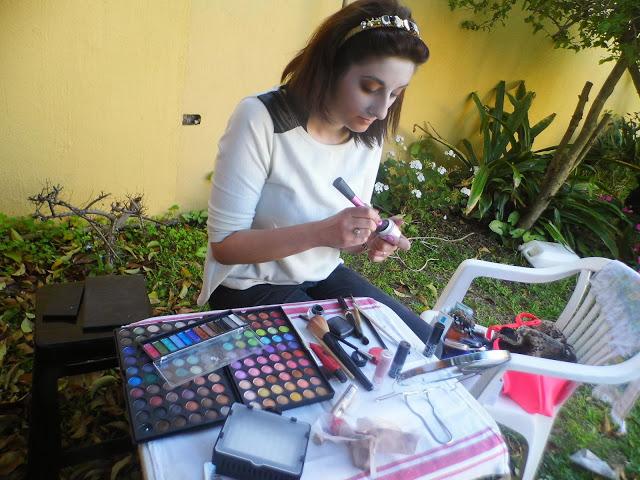 3 MINUTE MAKEUP CHALLENGE Ft. Ash Moscoloni 3 MINUTE MAKEUP CHALLENGE Ft. Ash Moscoloni