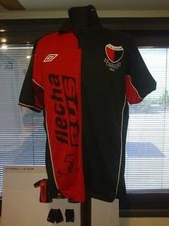 Nueva Camiseta de Colón (Apertura 2010) Nueva Camiseta de Colón (Apertura 2010)