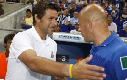 SONRISAS Y DESPEDIDAS PERICAS... SONRISAS Y DESPEDIDAS PERICAS...