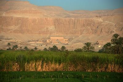 Un Paseo por la Cultura del Nilo. Parte 1: Junto al Aleph de Jorge L. Borges Un Paseo por la Cultura del Nilo. Parte 1: Junto al Aleph de Jorge L. Borges