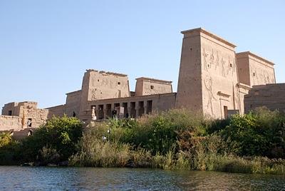 Un Paseo por la Cultura del Nilo. Parte 1: Junto al Aleph de Jorge L. Borges Un Paseo por la Cultura del Nilo. Parte 1: Junto al Aleph de Jorge L. Borges