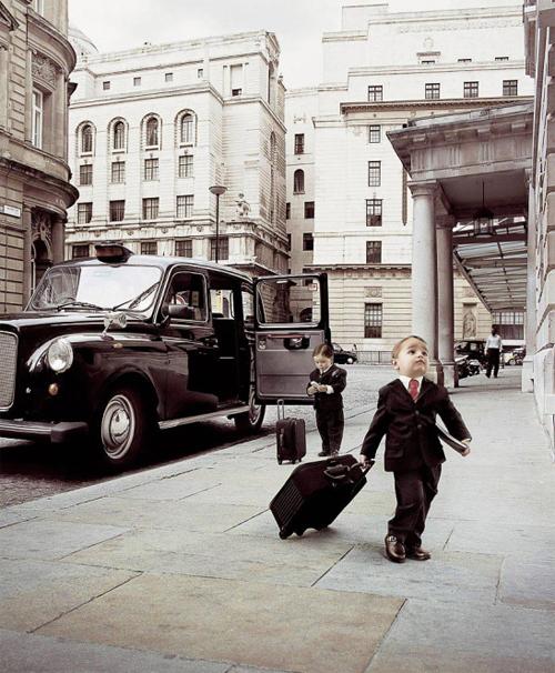 Pequeños Ejecutivos Dilema: “Trátame de Tú” o “Tráteme de Usted”