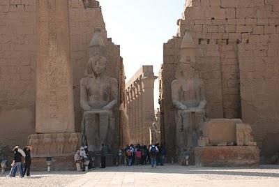 Un Paseo por la Cultura del Nilo. Parte 2: EL Egiptólogo de Christian Jacq Un Paseo por la Cultura del Nilo. Parte 2: EL Egiptólogo de Christian Jacq