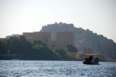 Un Paseo por la Cultura del Nilo. Parte 2: EL Egiptólogo de Christian Jacq Un Paseo por la Cultura del Nilo. Parte 2: EL Egiptólogo de Christian Jacq