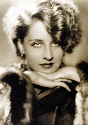 Un triunfo de mujer, una ambición de cine y una novela inacabada. Un triunfo de mujer, una ambición de cine y una novela inacabada.