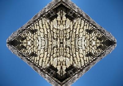 DANGER, DANGER!!! Arquitectos en el Espacio!!! (El Juego de los 2 Espejos) DANGER, DANGER!!! Arquitectos en el Espacio!!! (El Juego de los 2 Espejos)