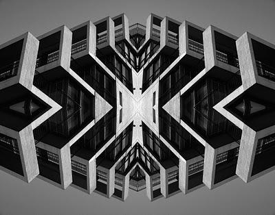 DANGER, DANGER!!! Arquitectos en el Espacio!!! (El Juego de los 2 Espejos) DANGER, DANGER!!! Arquitectos en el Espacio!!! (El Juego de los 2 Espejos)