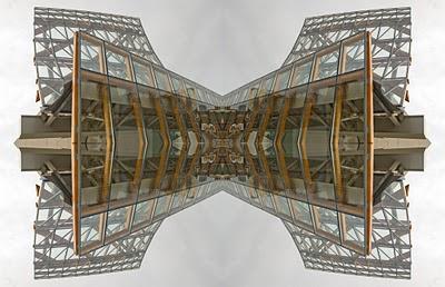 DANGER, DANGER!!! Arquitectos en el Espacio!!! (El Juego de los 2 Espejos) DANGER, DANGER!!! Arquitectos en el Espacio!!! (El Juego de los 2 Espejos)