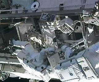 La primera caminata para arreglar el sistema de refrigeración de la EEI concluye con trabas La primera caminata para arreglar el sistema de refrigeración de la EEI concluye con trabas