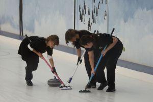 Las selecciones júnior de curling, de stage en Holanda