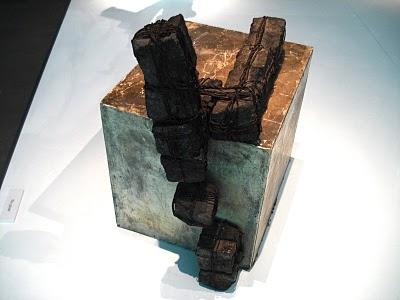 Los adoquines y cartones de Enio Iommi, o de como ser escultor sin necesidad de saber esculpir, tallar, cincelar o modelar Los adoquines y cartones de Enio Iommi, o de como ser escultor sin necesidad de saber esculpir, tallar, cincelar o modelar