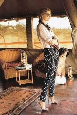 UN STOP PARA DESCANSAR. / A STOP TO REST. UN STOP PARA DESCANSAR. / A STOP TO REST.