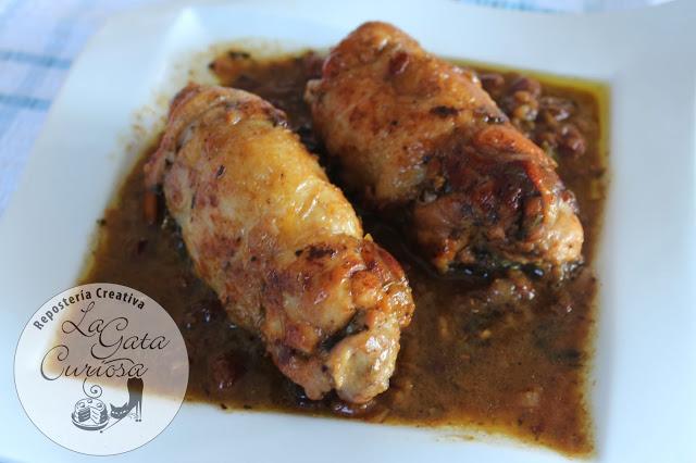 ROLLITOS DE POLLO CON ESPINACAS Y QUESO FRESCO A LAS HIERBAS PROVENZALES ROLLITOS DE POLLO CON ESPINACAS Y QUESO FRESCO A LAS HIERBAS PROVENZALES