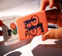 TUTORIAL: Hacer sellos personalizados con goma TUTORIAL: Hacer sellos personalizados con goma