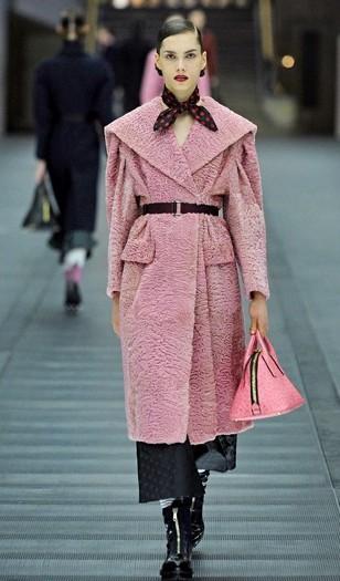 Miu Miu otoño invierno astracan Miu Miu otoño invierno astracan