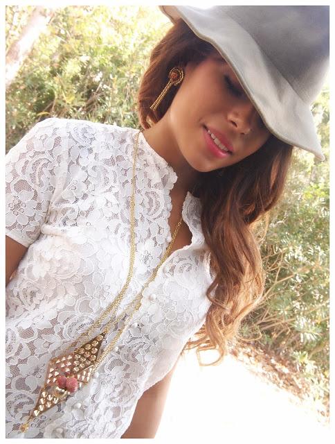 UNA TARDE DE DOMINGO UNA TARDE DE DOMINGO