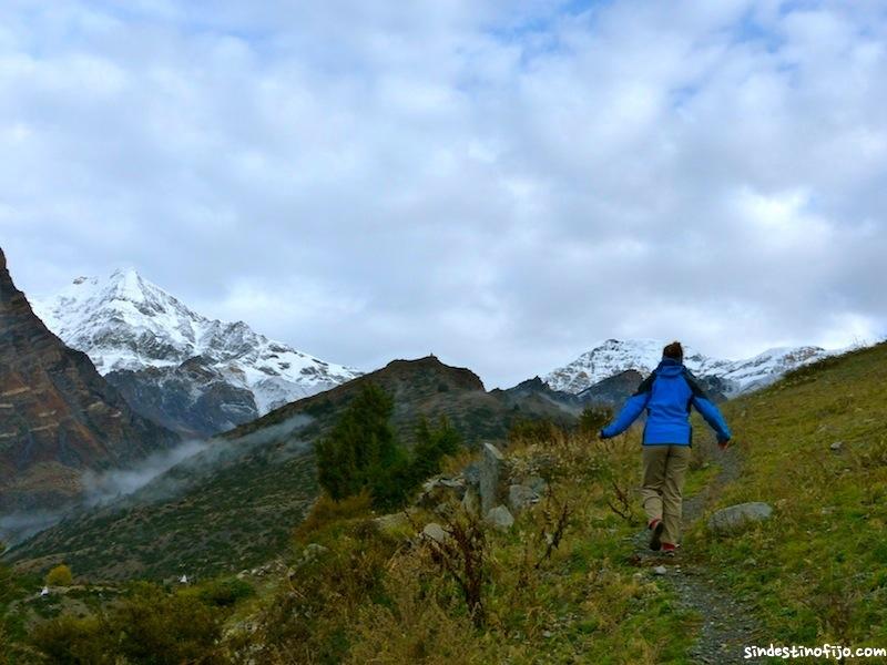 Día 7: Poniendo nombre a las montañas Corro hacia los Annapurnas