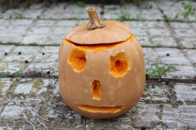 Collar con nombre: Anna by Rosa Bisbe Collar con nombre: Anna by Rosa Bisbe