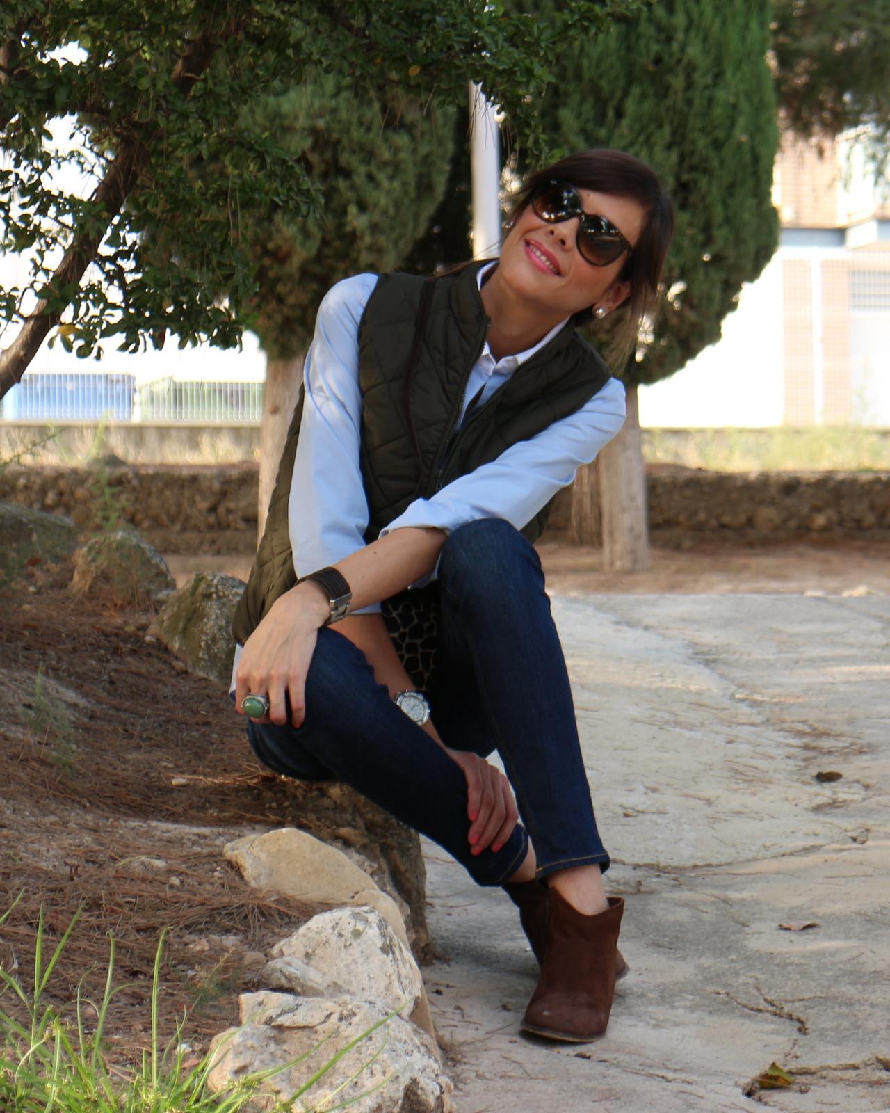 Chaleco + Botines Image Hosted by ImageShack.us