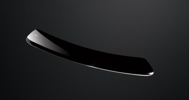 El LG Flex es ligeramente flexible, y lo comprueba en video El LG Flex es ligeramente flexible, y lo comprueba en video