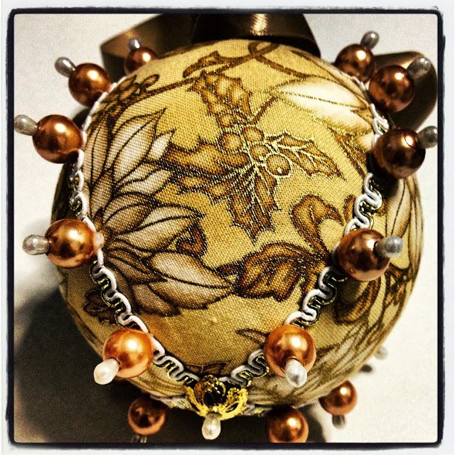 MUÑECOS DE NIEVE (RECICLANDO CALCETINES) MUÑECOS DE NIEVE (RECICLANDO CALCETINES)