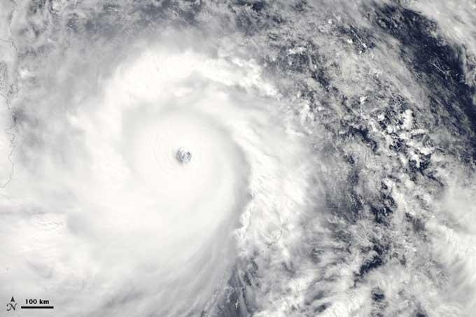 súper tifón Haiyan vista de satélite