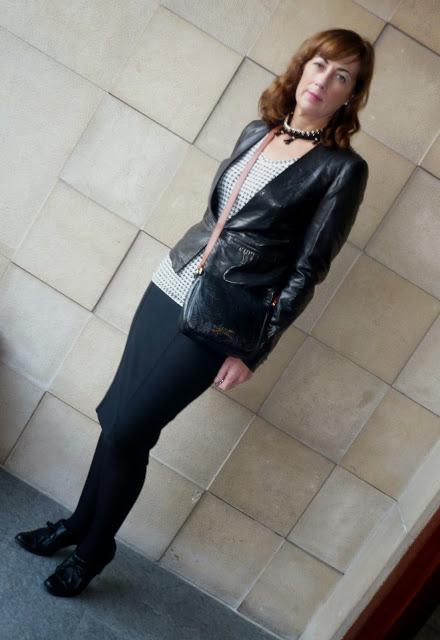 MIS LOOKS - FALDA LÁPIZ MIDI MIS LOOKS - FALDA LÁPIZ MIDI