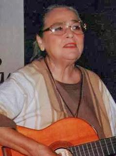 Cuba ha perdido a  su maestra que canta, Teresita Fernández [+ video]
