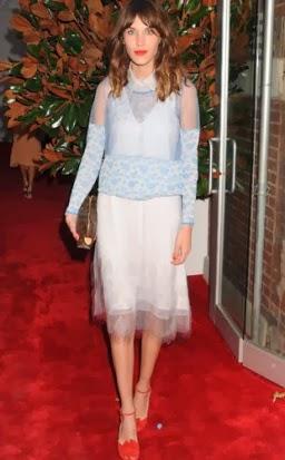 12.11.20137:30UNA DE LAS REINAS DE LAS SUPERPOSICIONES!! ... 12.11.20137:30UNA DE LAS REINAS DE LAS SUPERPOSICIONES!! ...