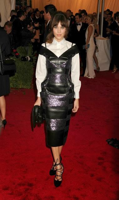 12.11.20137:30UNA DE LAS REINAS DE LAS SUPERPOSICIONES!! ... 12.11.20137:30UNA DE LAS REINAS DE LAS SUPERPOSICIONES!! ...