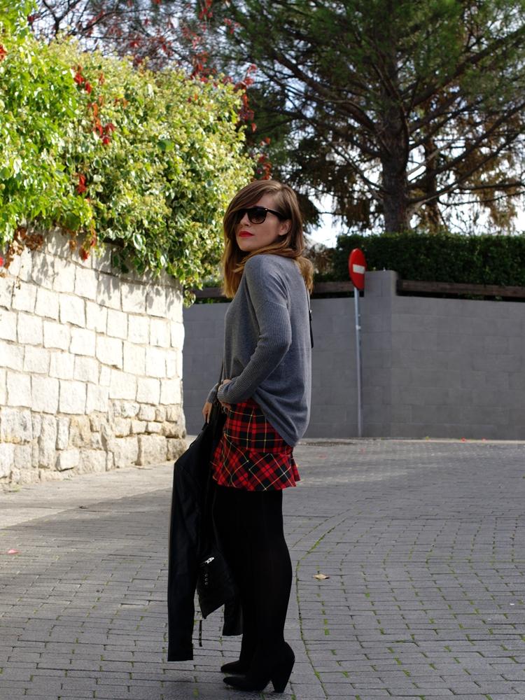 Checked & Leo tartan_skirt_streetstyle_look_1